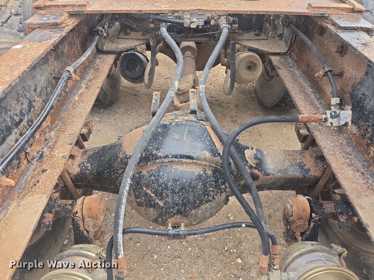 image for item DO7923 1999 Western Star 5900 semi truck