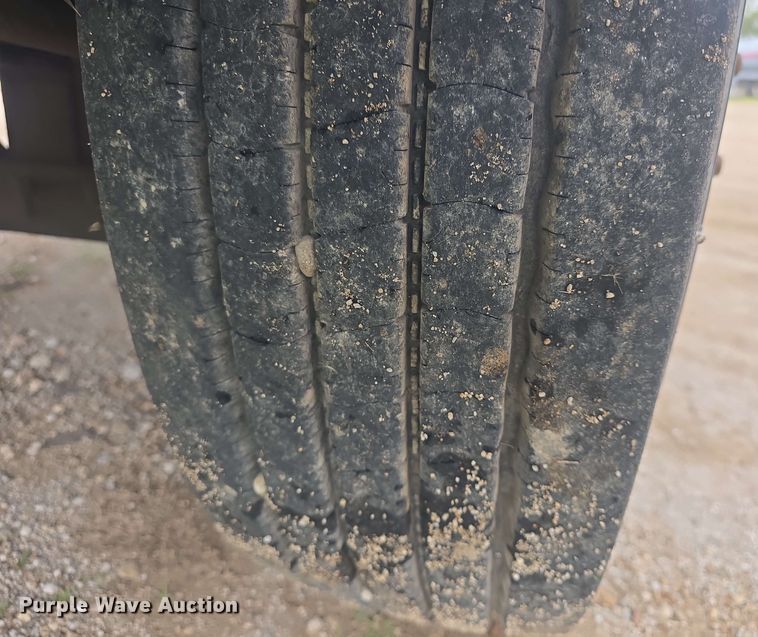 image for item DO7923 1999 Western Star 5900 semi truck