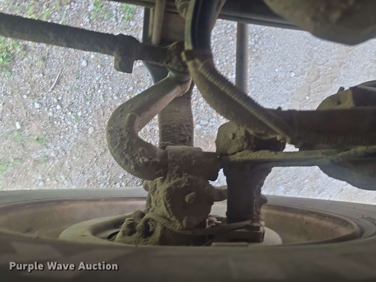 image for item DO7923 1999 Western Star 5900 semi truck