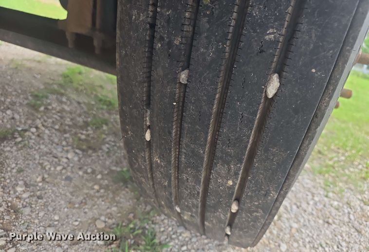 image for item DO7923 1999 Western Star 5900 semi truck