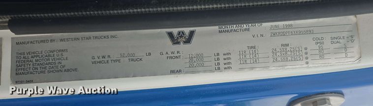 image for item DO7923 1999 Western Star 5900 semi truck