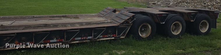 image for item DO7950 1982 Shoals Hercules 40DLBHR lowboy equipment trailer