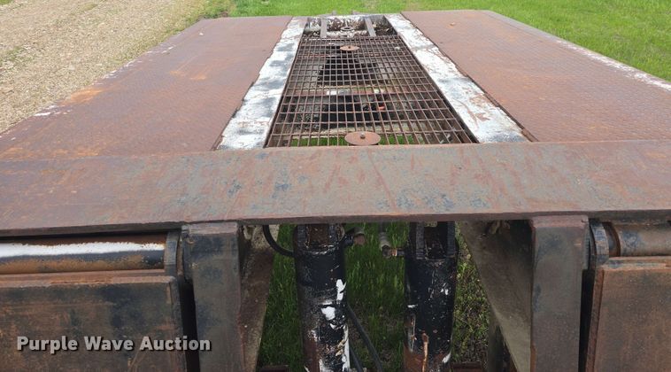 image for item DO7950 1982 Shoals Hercules 40DLBHR lowboy equipment trailer