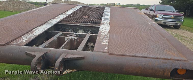 image for item DO7950 1982 Shoals Hercules 40DLBHR lowboy equipment trailer