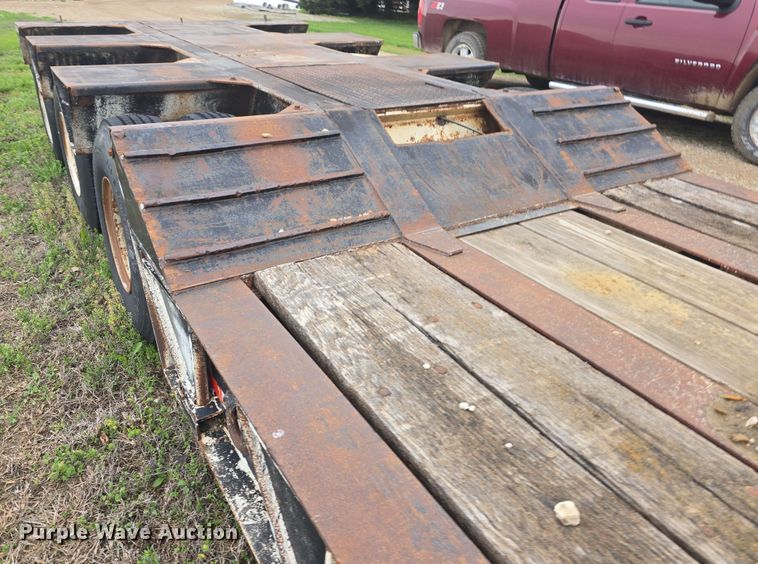 image for item DO7950 1982 Shoals Hercules 40DLBHR lowboy equipment trailer