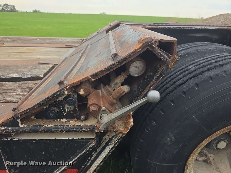 image for item DO7950 1982 Shoals Hercules 40DLBHR lowboy equipment trailer