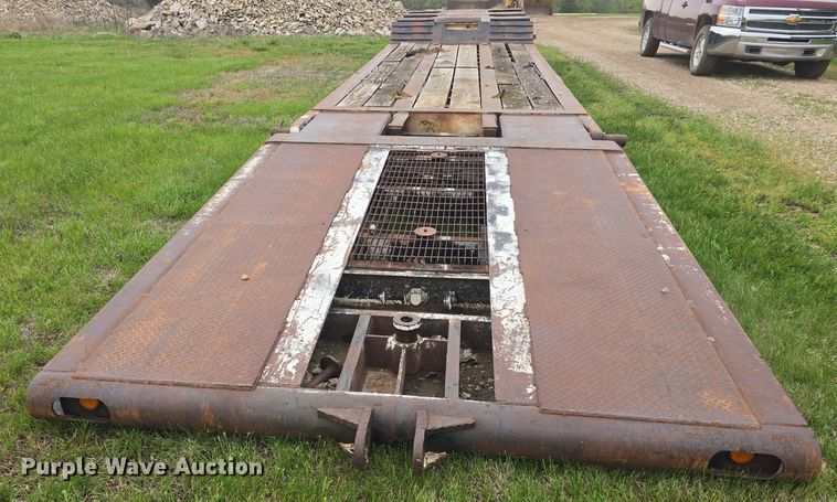 image for item DO7950 1982 Shoals Hercules 40DLBHR lowboy equipment trailer