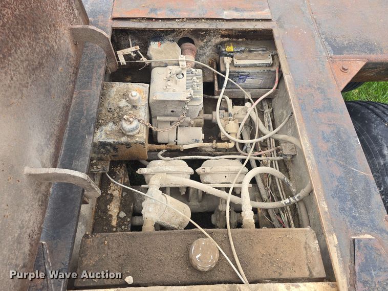 image for item DO7950 1982 Shoals Hercules 40DLBHR lowboy equipment trailer