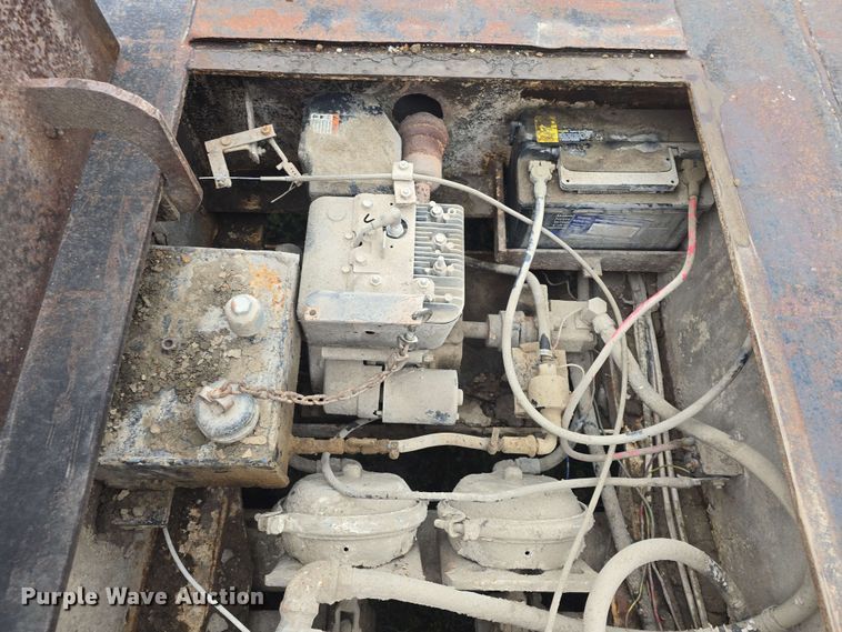 image for item DO7950 1982 Shoals Hercules 40DLBHR lowboy equipment trailer