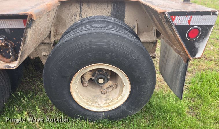 image for item DO7950 1982 Shoals Hercules 40DLBHR lowboy equipment trailer