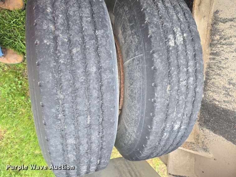 image for item DO7950 1982 Shoals Hercules 40DLBHR lowboy equipment trailer