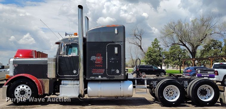 image for item DP4937 1998 Peterbilt 379 semi truck