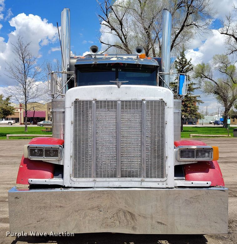 image for item DP4937 1998 Peterbilt 379 semi truck