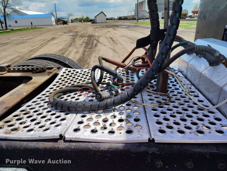 image for item DP4937 1998 Peterbilt 379 semi truck