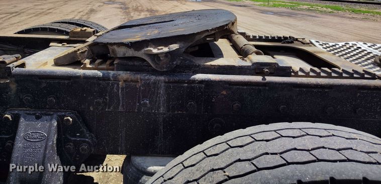 image for item DP4937 1998 Peterbilt 379 semi truck