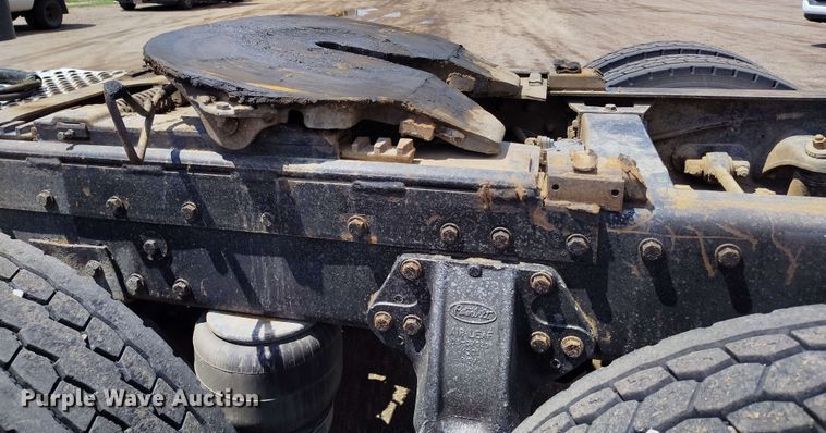 image for item DP4937 1998 Peterbilt 379 semi truck