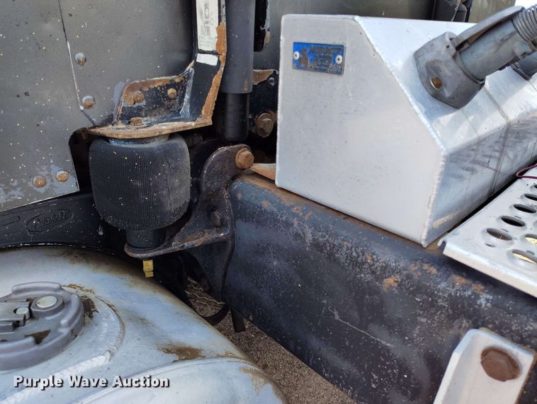 image for item DP4937 1998 Peterbilt 379 semi truck