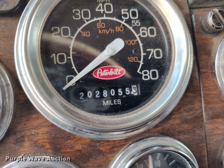 image for item DP4937 1998 Peterbilt 379 semi truck