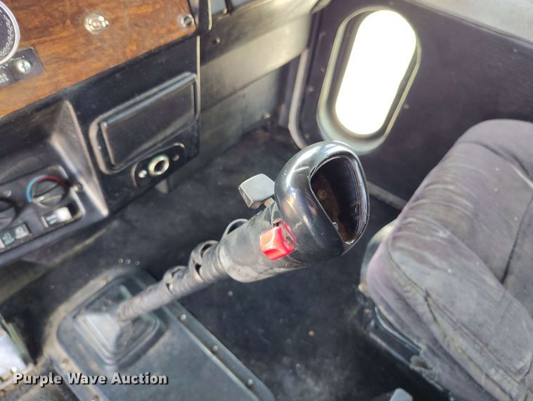 image for item DP4937 1998 Peterbilt 379 semi truck