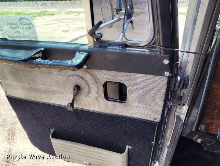 image for item DP4937 1998 Peterbilt 379 semi truck