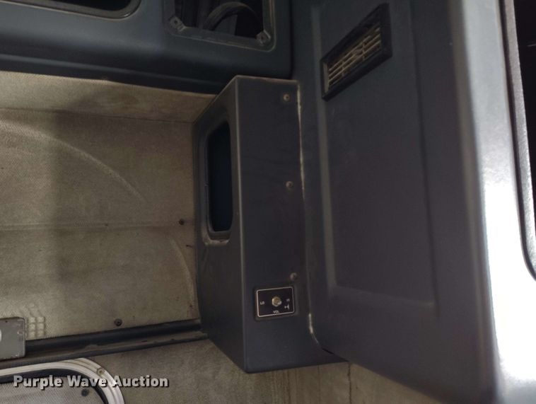 image for item DP4937 1998 Peterbilt 379 semi truck