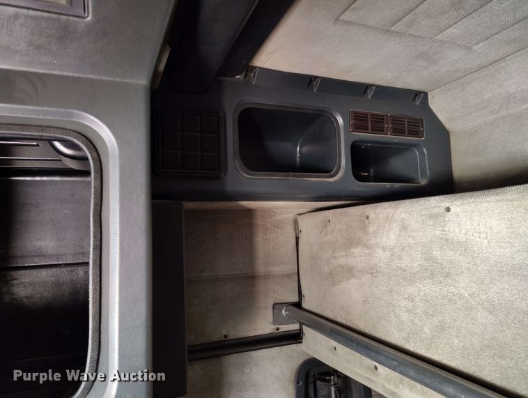 image for item DP4937 1998 Peterbilt 379 semi truck