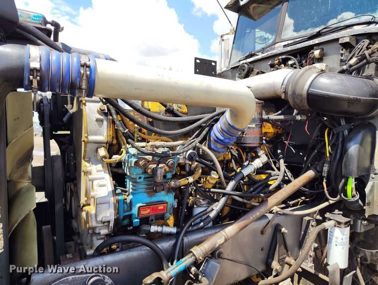 image for item DP4937 1998 Peterbilt 379 semi truck