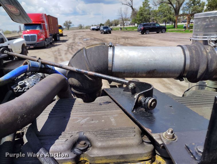 image for item DP4937 1998 Peterbilt 379 semi truck