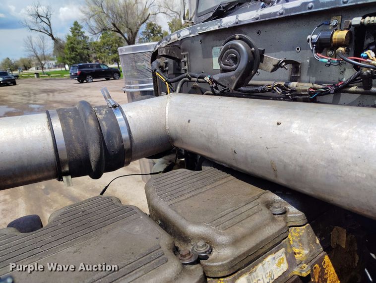 image for item DP4937 1998 Peterbilt 379 semi truck