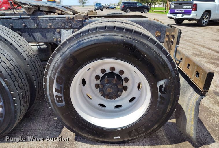 image for item DP4937 1998 Peterbilt 379 semi truck