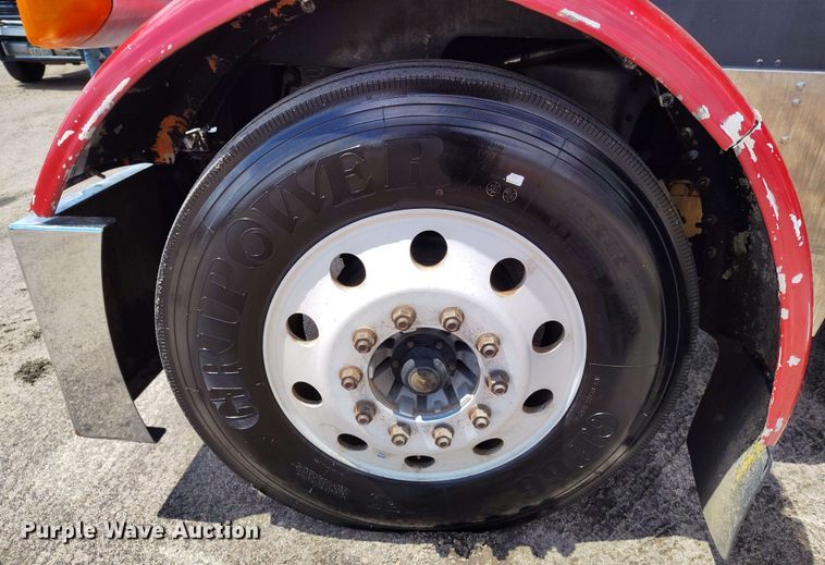 image for item DP4937 1998 Peterbilt 379 semi truck