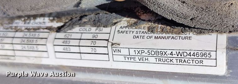 image for item DP4937 1998 Peterbilt 379 semi truck