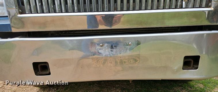 image for item DP6340 1996 Volvo semi truck