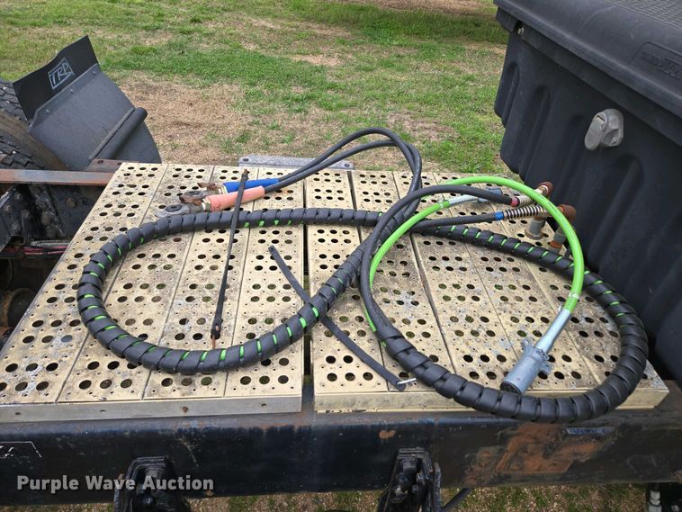 image for item DP6340 1996 Volvo semi truck