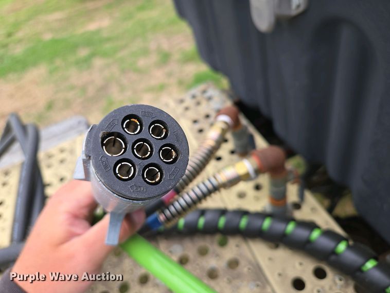 image for item DP6340 1996 Volvo semi truck