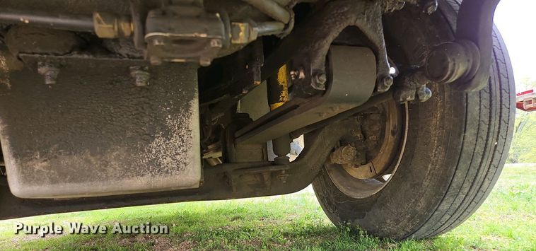 image for item DP6340 1996 Volvo semi truck