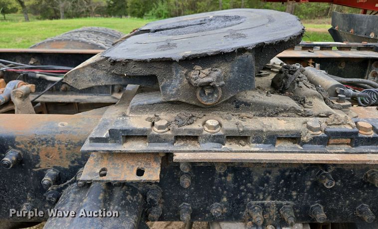 image for item DP6340 1996 Volvo semi truck