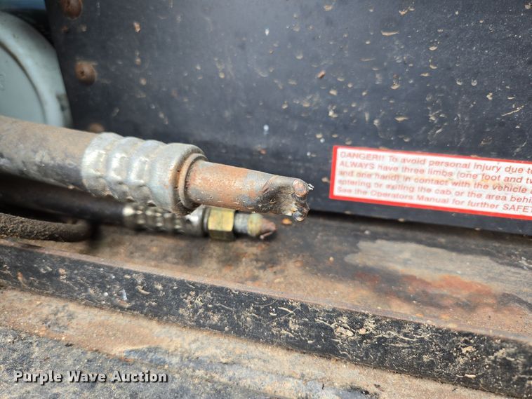 image for item DP6340 1996 Volvo semi truck