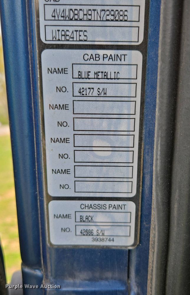 image for item DP6340 1996 Volvo semi truck