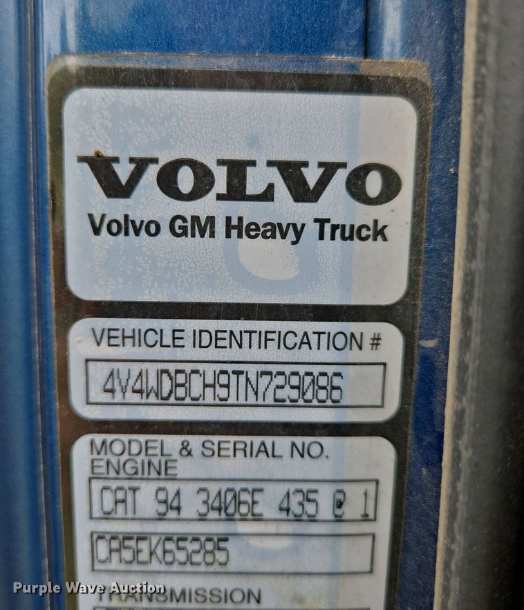 image for item DP6340 1996 Volvo semi truck