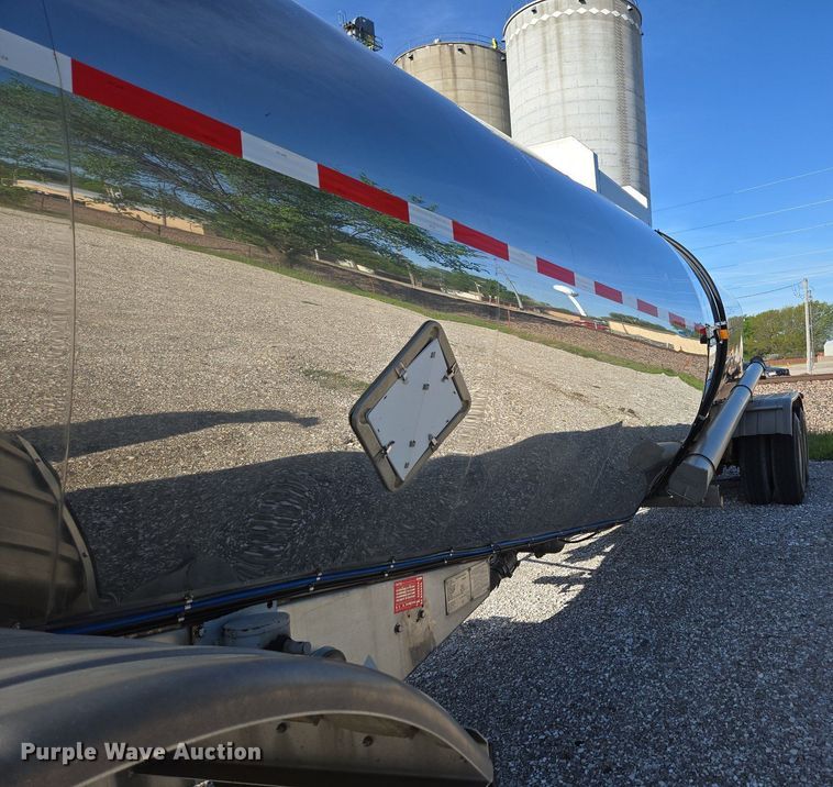 image for item DP6346 1994 Polar tank trailer