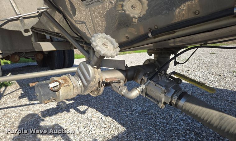 image for item DP6346 1994 Polar tank trailer