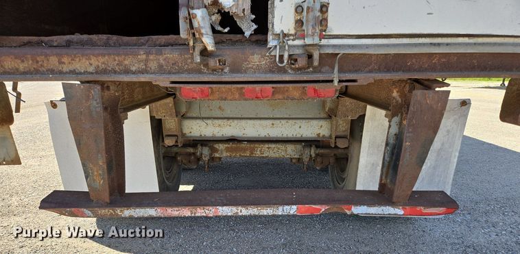 image for item DP6348 1986 Fruehauf FBX-F2-48 dry van trailer