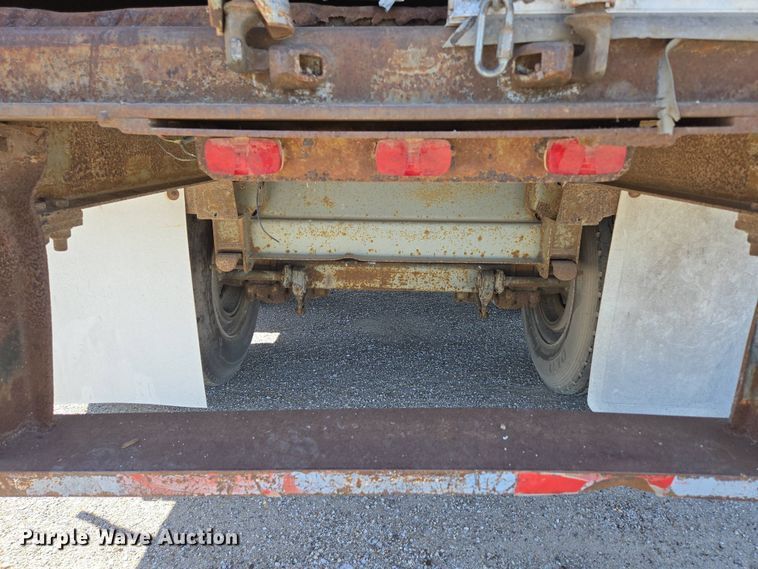 image for item DP6348 1986 Fruehauf FBX-F2-48 dry van trailer