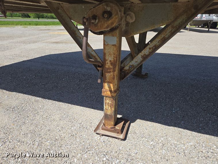 image for item DP6348 1986 Fruehauf FBX-F2-48 dry van trailer