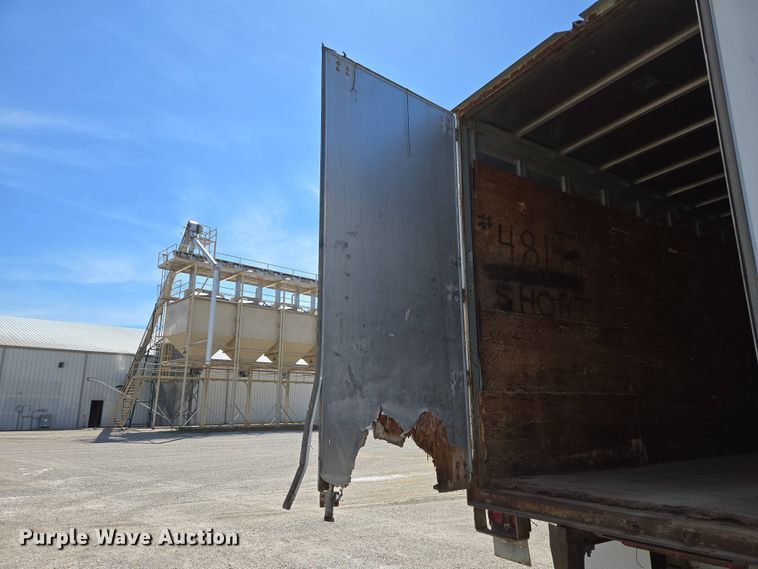 image for item DP6348 1986 Fruehauf FBX-F2-48 dry van trailer