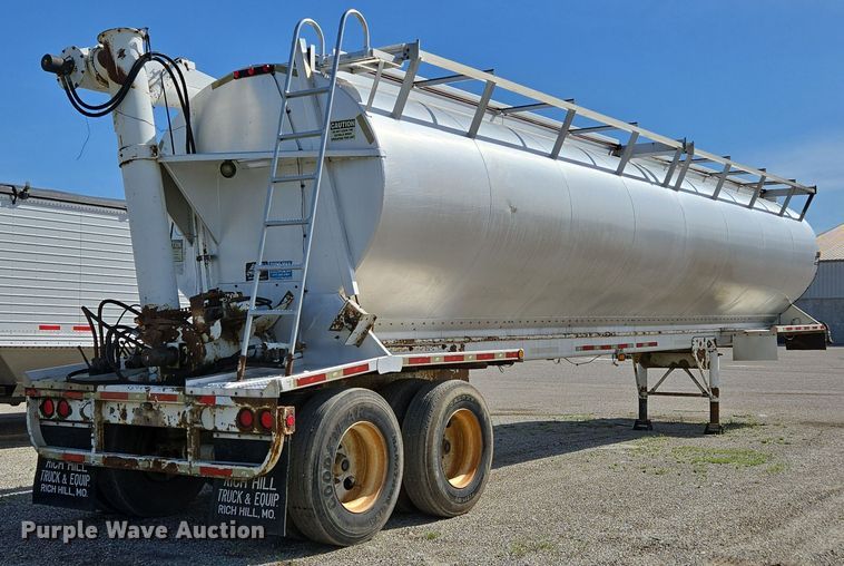 image for item DP6349 2006 Warren Manufacturing Inc. feed delivery trailer