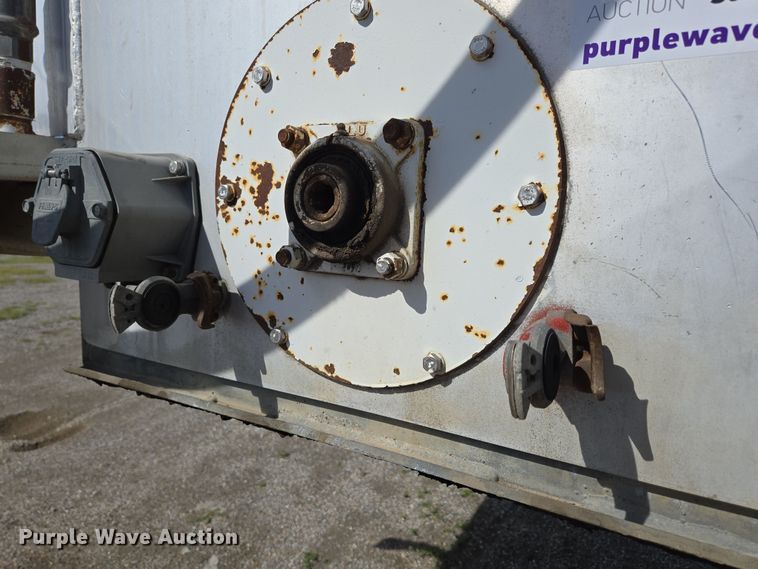 image for item DP6349 2006 Warren Manufacturing Inc. feed delivery trailer