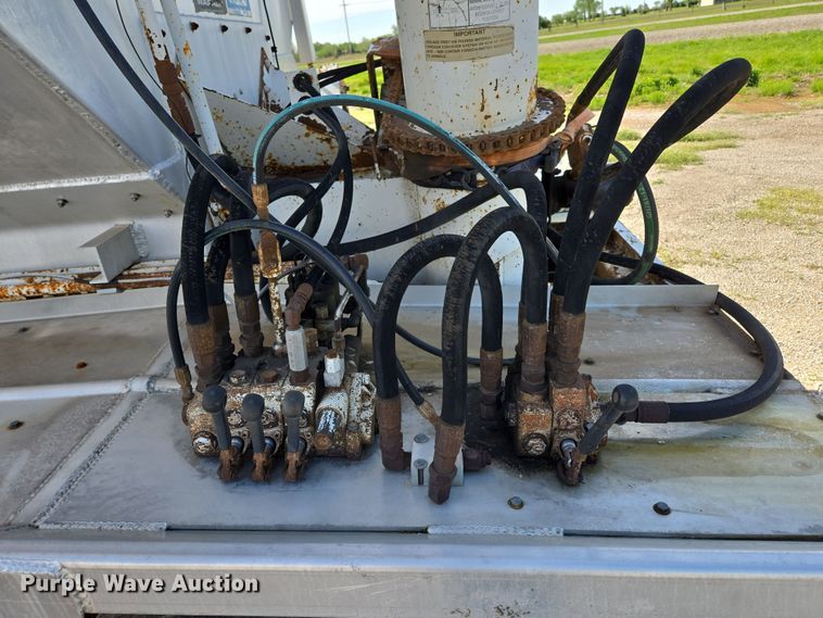 image for item DP6349 2006 Warren Manufacturing Inc. feed delivery trailer