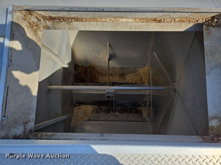 image for item DP6349 2006 Warren Manufacturing Inc. feed delivery trailer